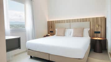 Zimmersafe, Schreibtisch, Verdunkelungsvorhänge, schallisolierte Zimmer