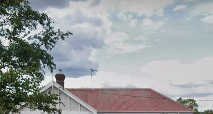 Deloraine -Meander Valley - Maison Blue -Comfort and Style