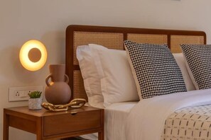 3 bedrooms, in-room safe, iron/ironing board, free WiFi - Luxury Private Pool Villa at Vagator (Vagator)