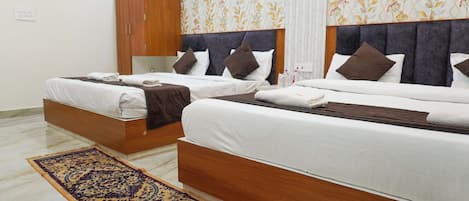 Deluxe Double Room, Balcony, City View