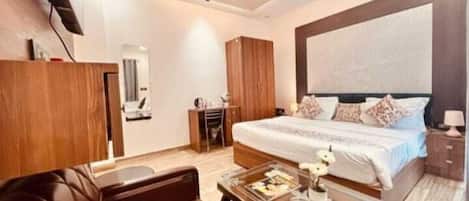 Deluxe Double Room, Balcony, City View | Free WiFi
