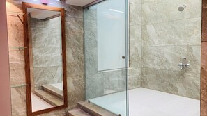 Shower kamar mandi