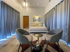 노트북 작업 공간, 암막 커튼, 다리미/다리미판