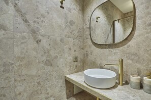 Hair dryer - New apartment Center of Paris Place de la Bourse (Paris)