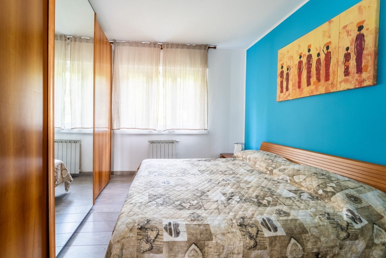 3 chambres, fer et planche à repasser