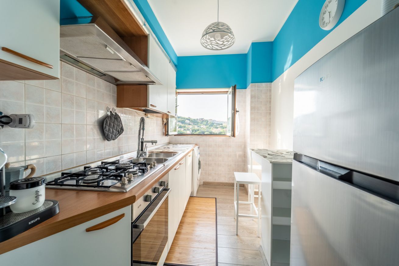 Kühlschrank, Mikrowelle, Geschirrspüler, Toaster