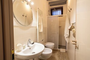 Suite | Bathroom