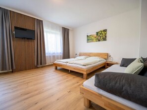 1 Schlafzimmer, Reisekinderbett, WLAN, Bettwäsche
