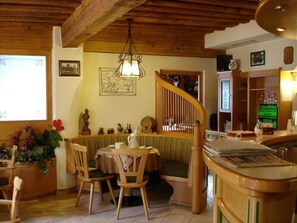 تناول الطعام