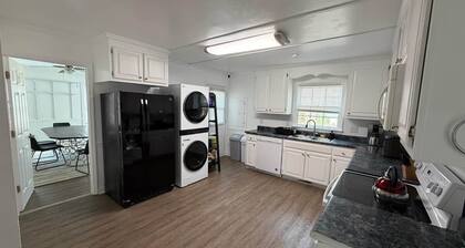 Gamers & Disc Golfers Dream! Spacious 4BR Home