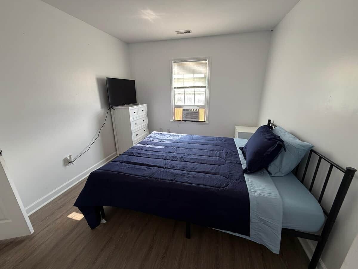 4 室のベッドルーム、WiFi、ベッドシーツ