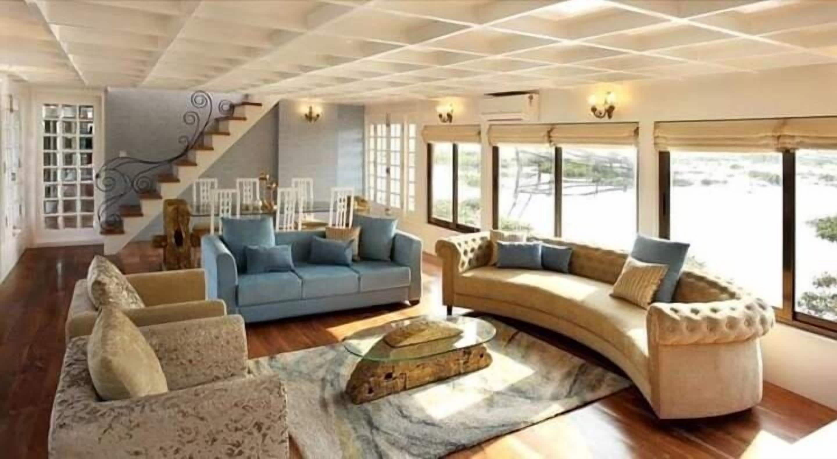 Luxury Suite | Living area | LCD TV