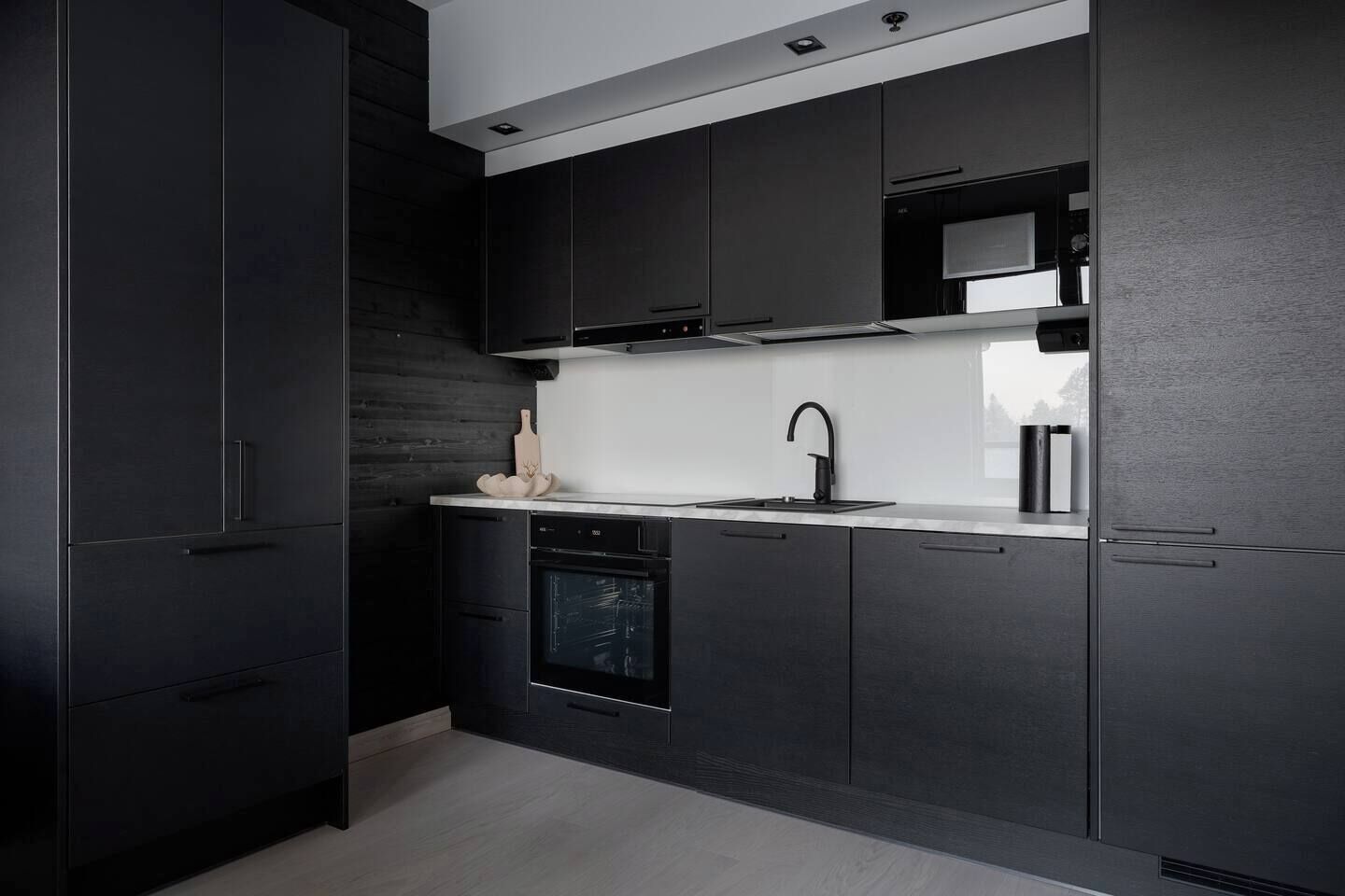 Refrigerador, microondas, horno, placa de cocina