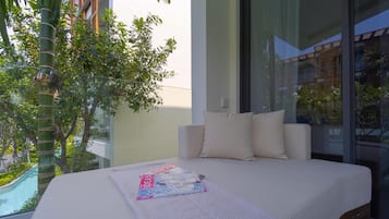 Condo, 2 Bedrooms, Balcony, Pool View | Balcony