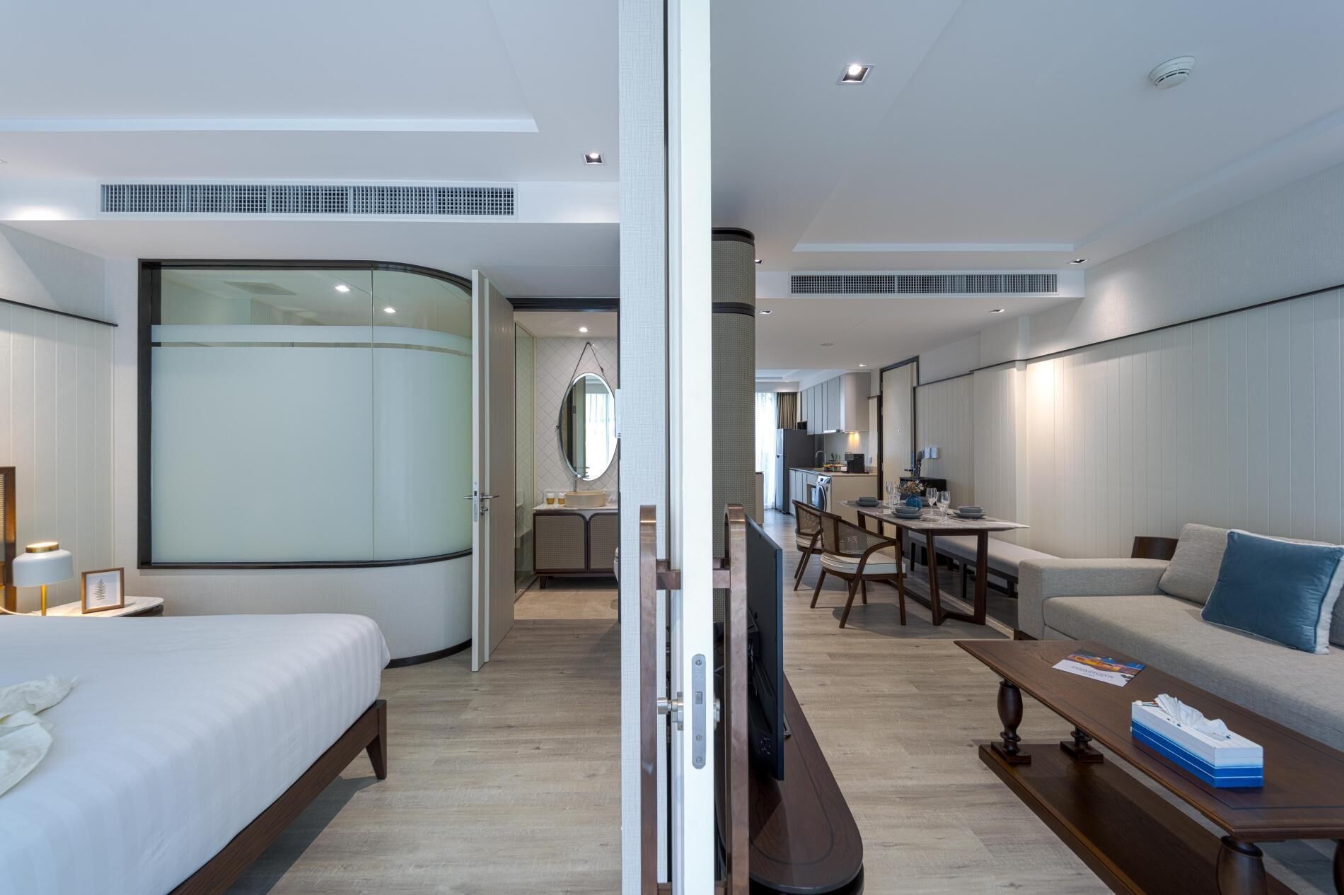 コンドミニアム 2 ベッドルーム バルコニー プールビュー | 遮光カーテン、WiFi (無料)