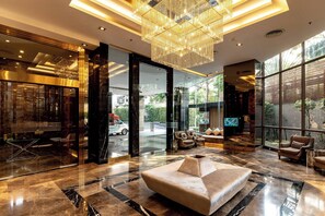 Appart'hôtel, 1 chambre, accessible aux personnes à mobilité réduite, balcon | Hall