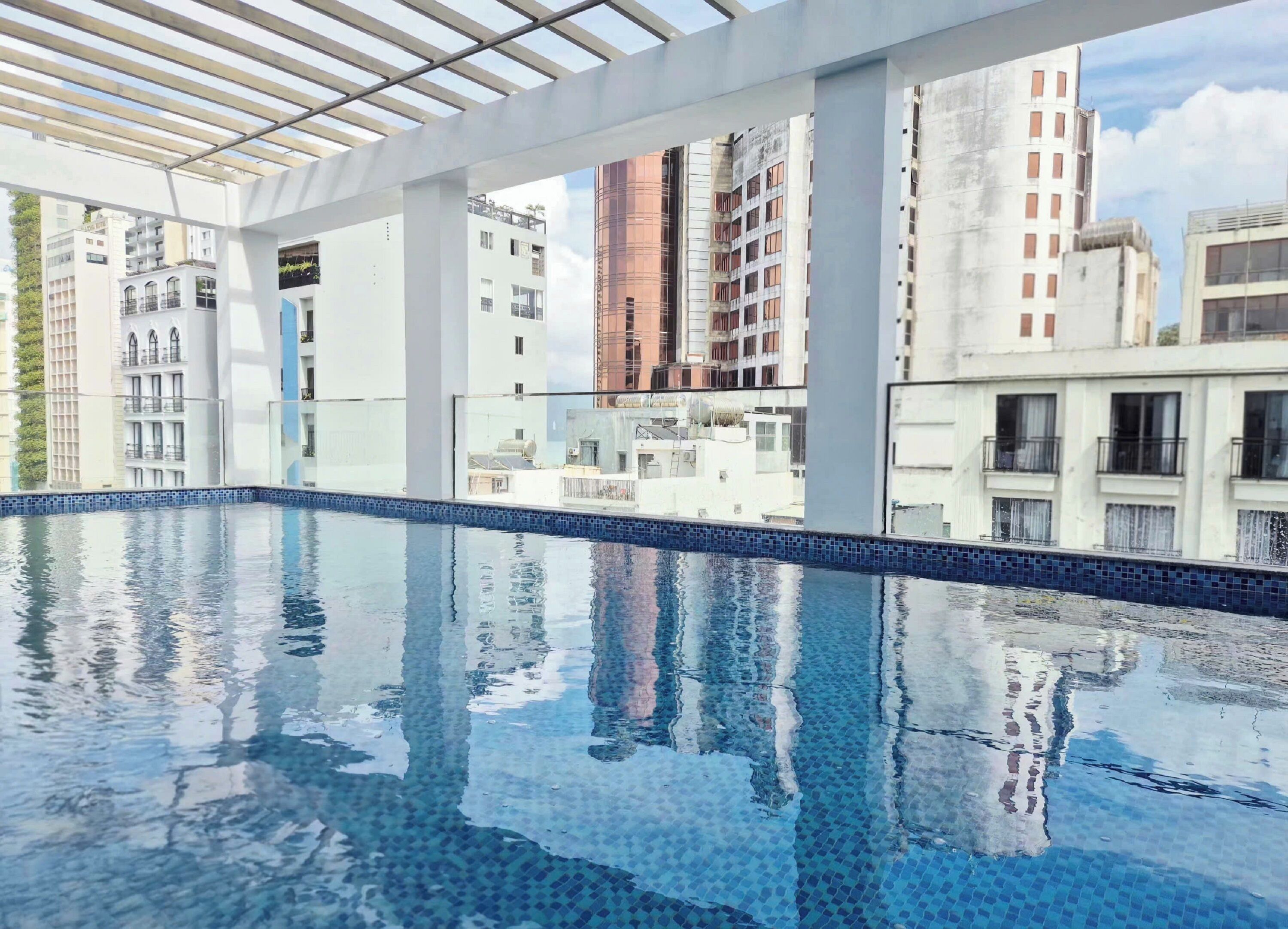 Outdoor pool, sun loungers