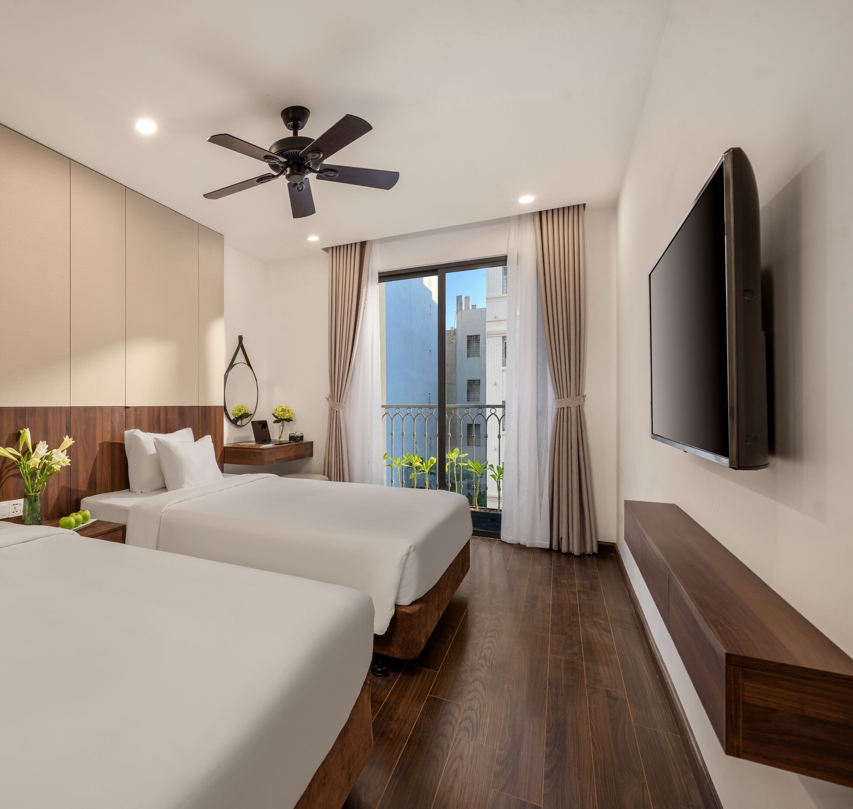Family Room, Balcony, City View | Desk, laptop workspace, soundproofing, WiFi (free)