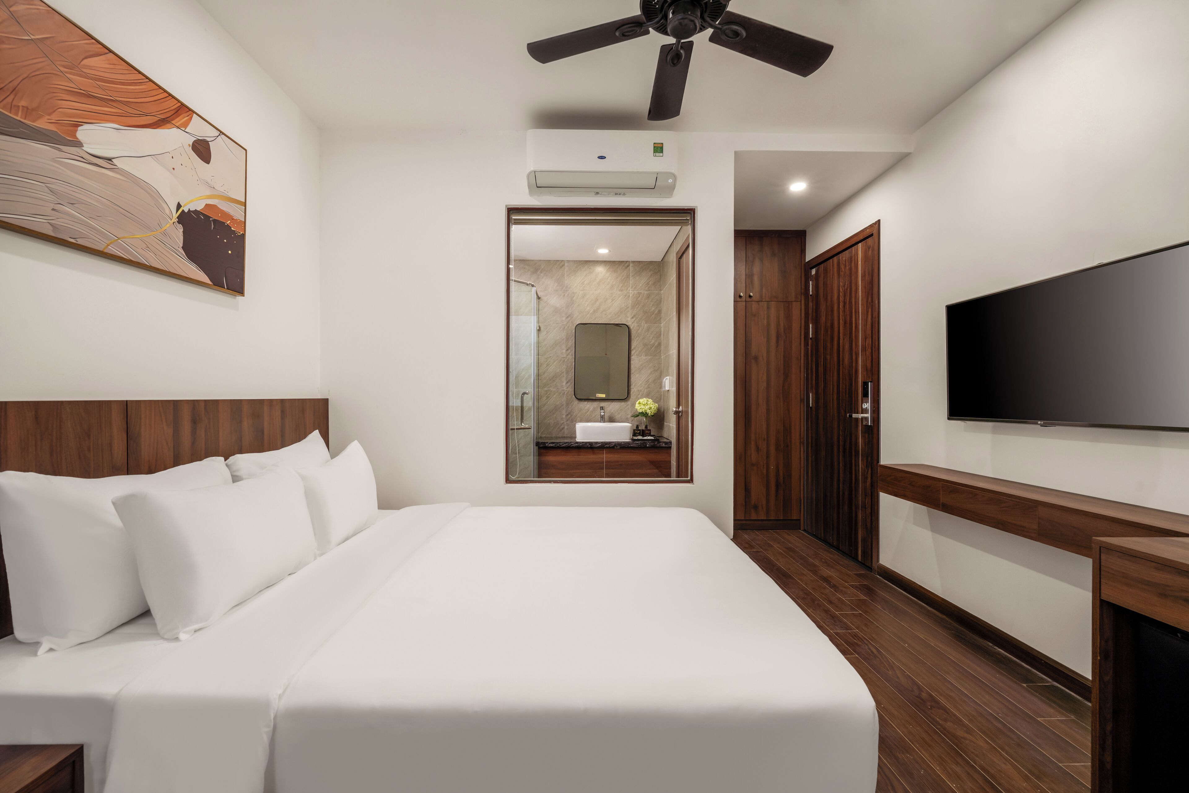 디럭스 더블룸, 시내 전망 | 책상, 노트북 작업 공간, 무료 WiFi, 침대 시트