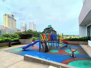 室外兒童遊樂區