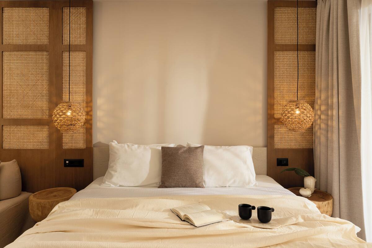 In-room safe, laptop workspace, soundproofing, free WiFi