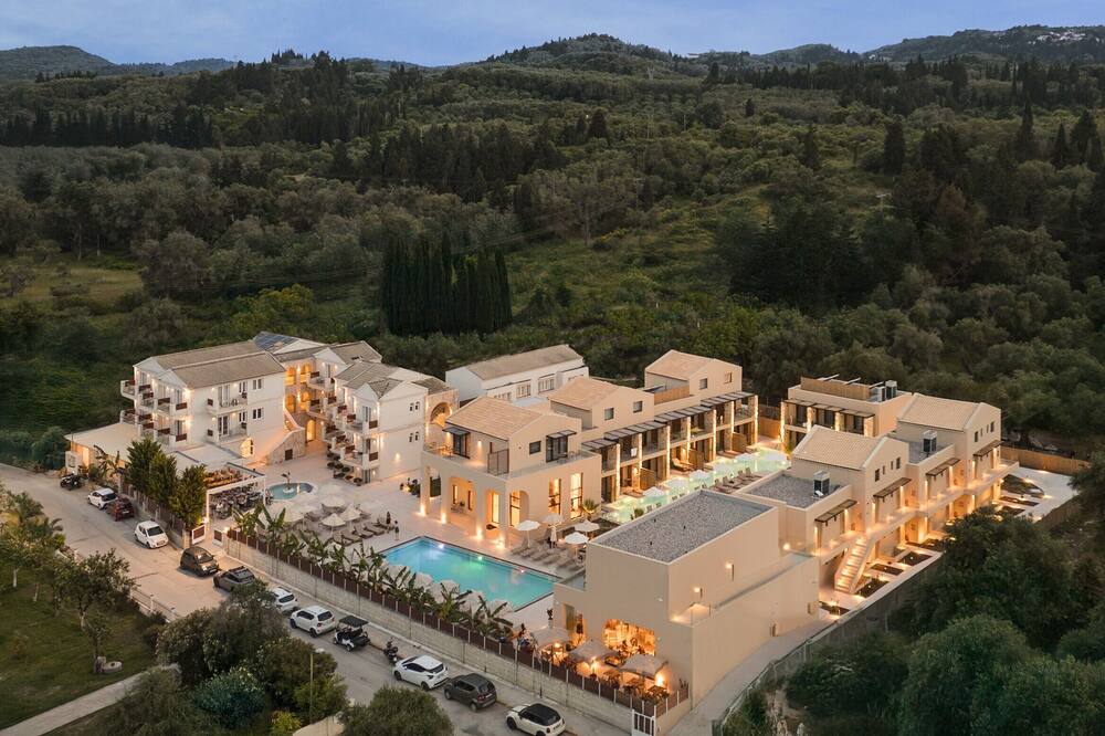 Ekati Mare Lifestyle Resort