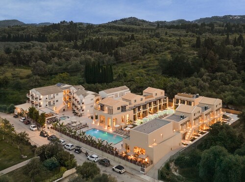 Ekati Mare Lifestyle Resort