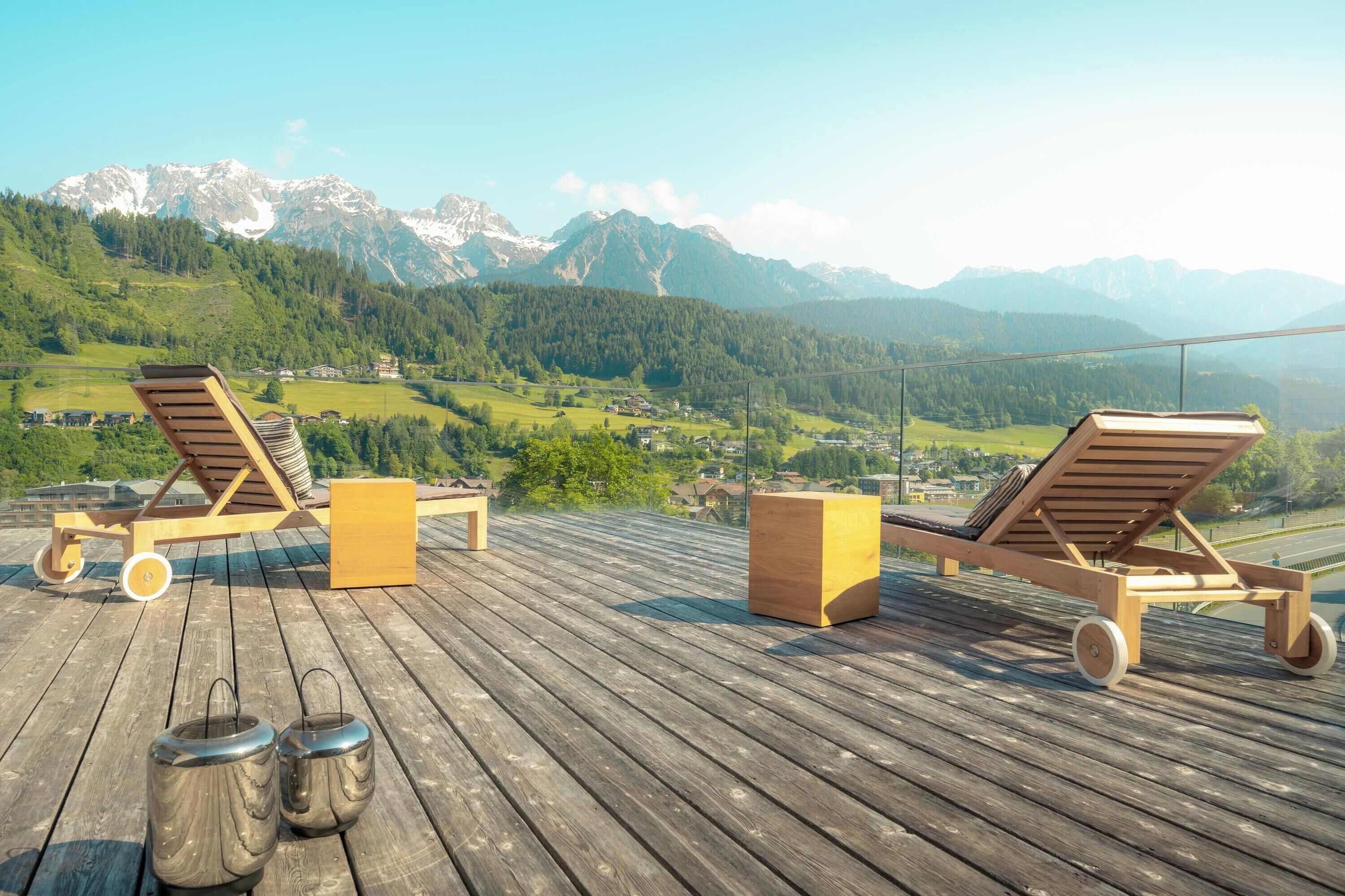 ON TOP with private sauna | Terrasse/patio