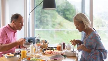 ON TOP with private sauna | Einkaeldhús | Ísskápur í fullri stærð, örbylgjuofn, bakarofn, eldavélarhellur