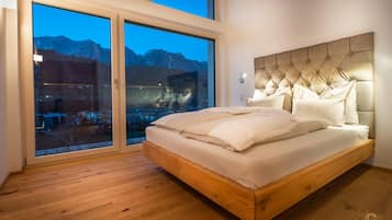 Caja de seguridad en la habitación y decoración personalizada