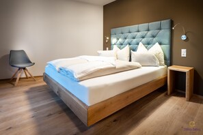 Family & MORE | In-room safe, individually decorated, blackout drapes - Boutique Aparthotel Chalets Coburg (Schladming)