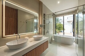 Bathroom - Full Size In Door Tennis Court Gym V264 (Thep Krasattri)