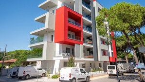 Unclassified image, 3 of 26, button - One Life Suites by Interhome (Bibione)
