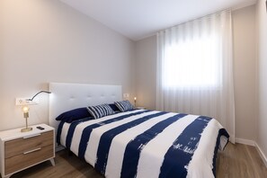 2 slaapkamers, een strijkplank/strijkijzer, gratis wifi, beddengoed