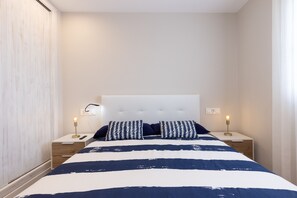 2 bedrooms, iron/ironing board, free WiFi, bed sheets - PINAMAR SUPERIOR Apartment (Salou)