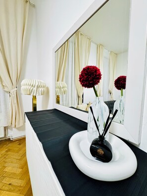 Basic Apartment | Iron/ironing board