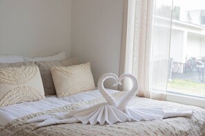 واي فاي وملاءات أسرّة