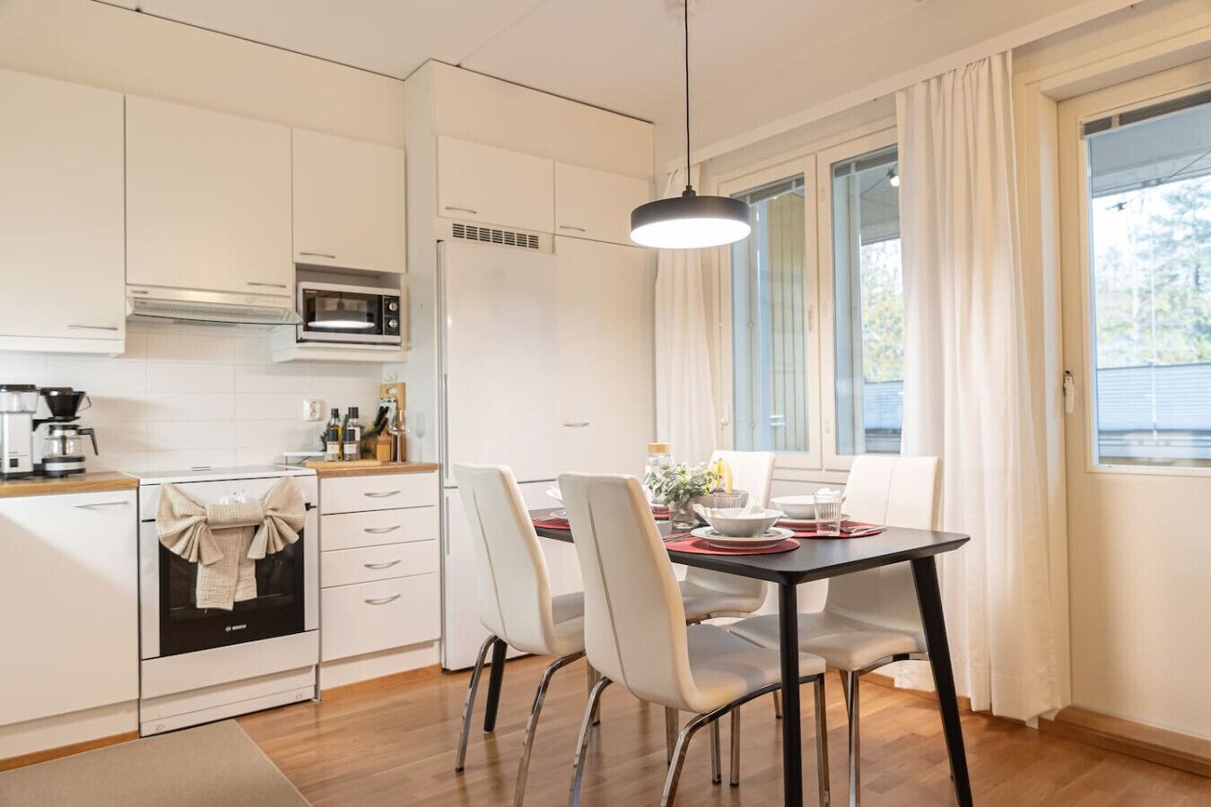 Køleskab, mikrobølgeovn, ovn, opvaskemaskine