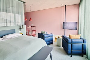 Studio | Blackout drapes, iron/ironing board, free WiFi