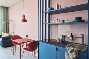 Studio | Blackout drapes, iron/ironing board, free WiFi