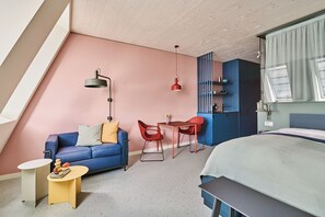 Studio | Blackout drapes, iron/ironing board, free WiFi