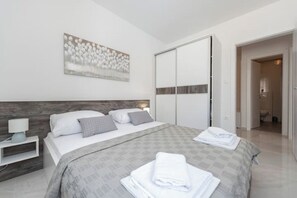 2 bedrooms, iron/ironing board, WiFi, bed sheets - Villa Mel-Mari 2 (Prelog)