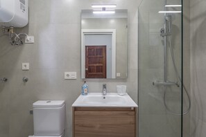Shower, hair dryer, towels - Vacation Studio 'Tagoro' with Wi-Fi (Guía de Isora)