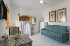 TV - Vacation Studio 'Tagoro' with Wi-Fi (Guía de Isora)