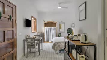 Silitysrauta/-lauta, Wi-Fi, vuodevaatteet