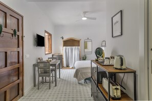 Iron/ironing board, WiFi, bed sheets, wheelchair access - Vacation Studio 'Tagoro' with Wi-Fi (Guía de Isora)