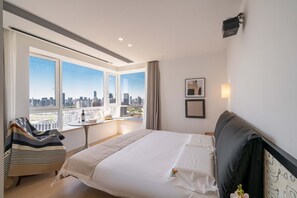 Luxury Studio, City View | View from room - Shanghai Hills&FanStay close to Tianzifang Line 9 (Shanghai)