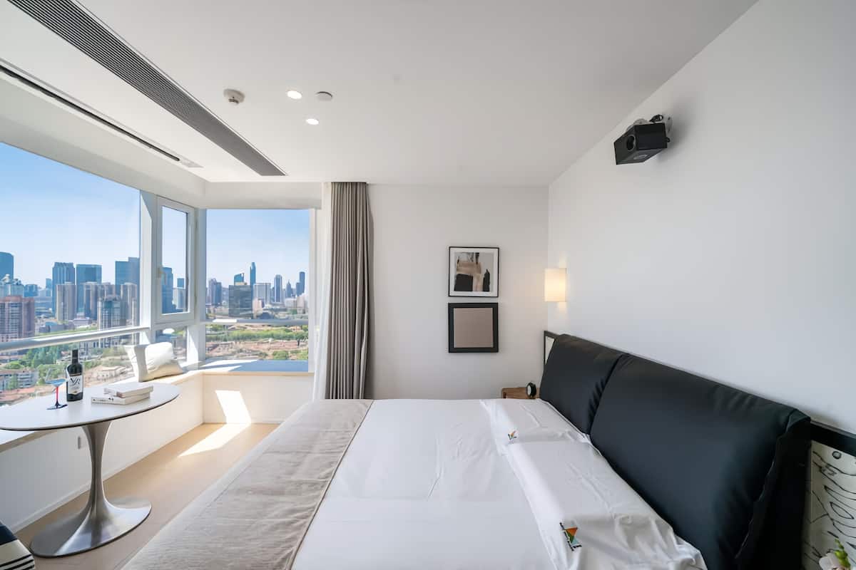 Phòng đôi Cao cấp, quang cảnh thành phố | Truy cập Internet không dây miễn phí, bộ trải giường