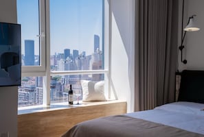 Classic Double Room, City View | Free WiFi, bed sheets - Shanghai Hills & Fan Stay (Shanghai)