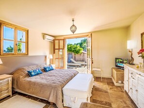 5 habitaciones, escritorio y internet 